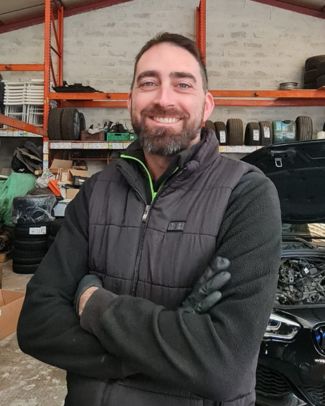 claude présentation du garage automobile et mécanicien a sanary sur mer lc services